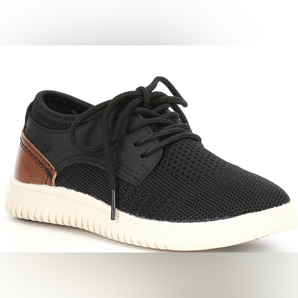 NWOT Steve Madden
Boys' T-Dawes Knit Lace-Up Sneakers